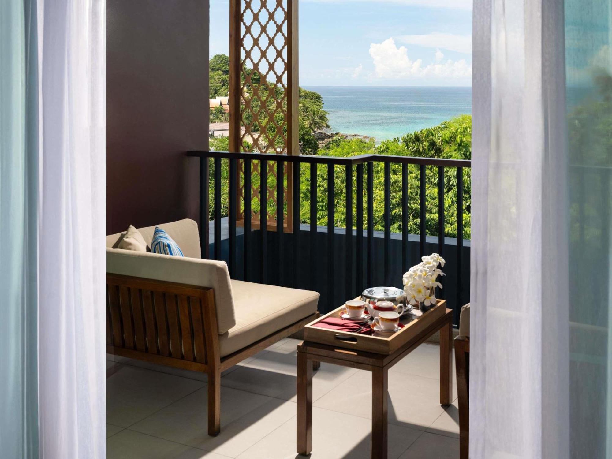 Deluxe Suite Whirlpool Bath – Sea View,1717139533:JPEG